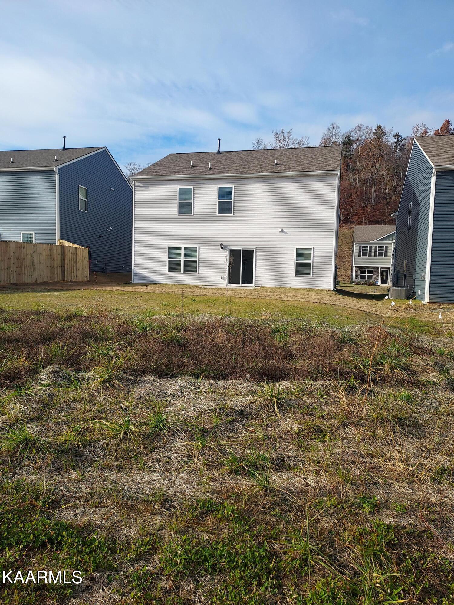 139 Ibis Loop Oak Ridge, TN 37830 - Photo 40 of 42 LARGE Back Yard