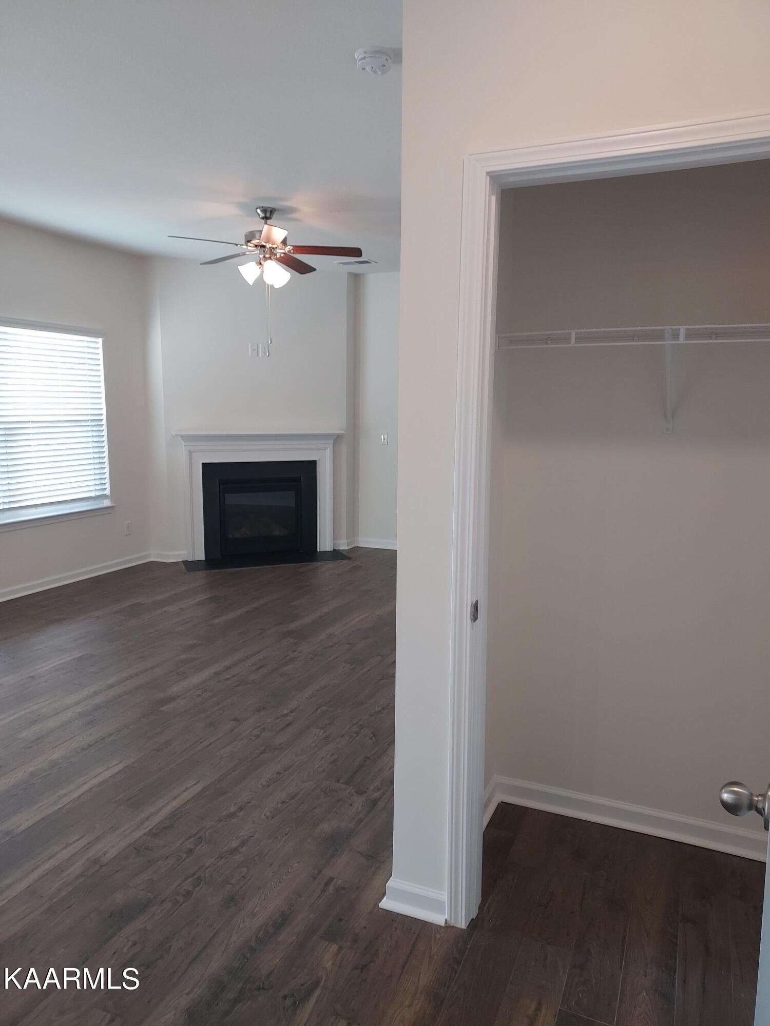 139 Ibis Loop Oak Ridge, TN 37830 - Photo 8 of 42 Coat Closet