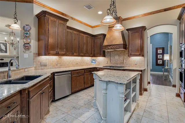 $699,000 | Undisclosed Address, Shreveport, LA 71106