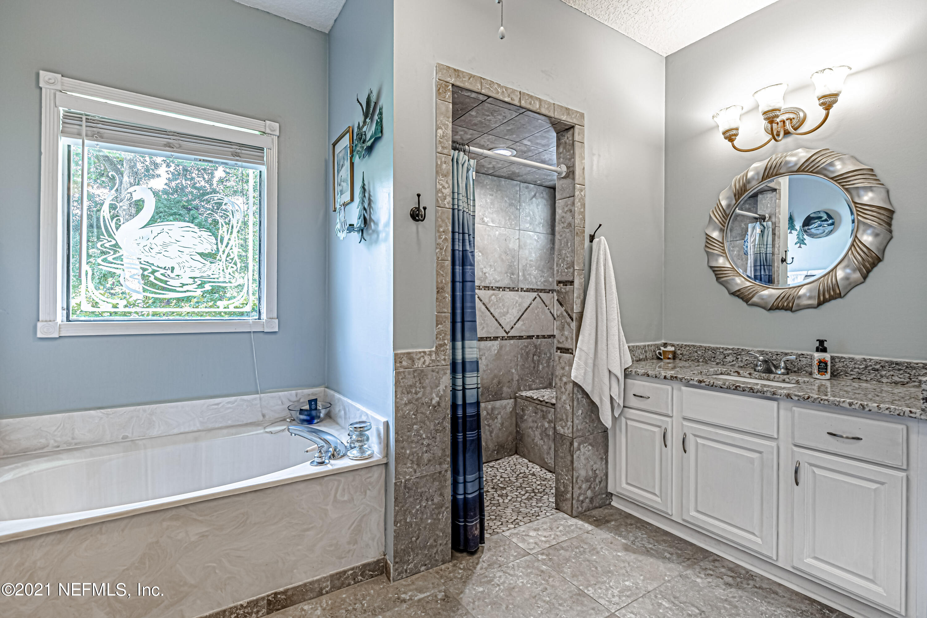2814 Ravines Road Middleburg, FL 32068 - Photo 23 of 40 28-Master Bathroom