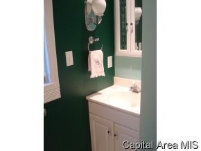 543 Wood Springfield, IL 62702 - Photo 9 of 10