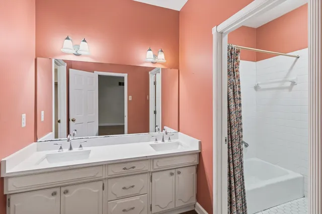 $499,000 | 2050 Kirby Road, Memphis, TN 38119