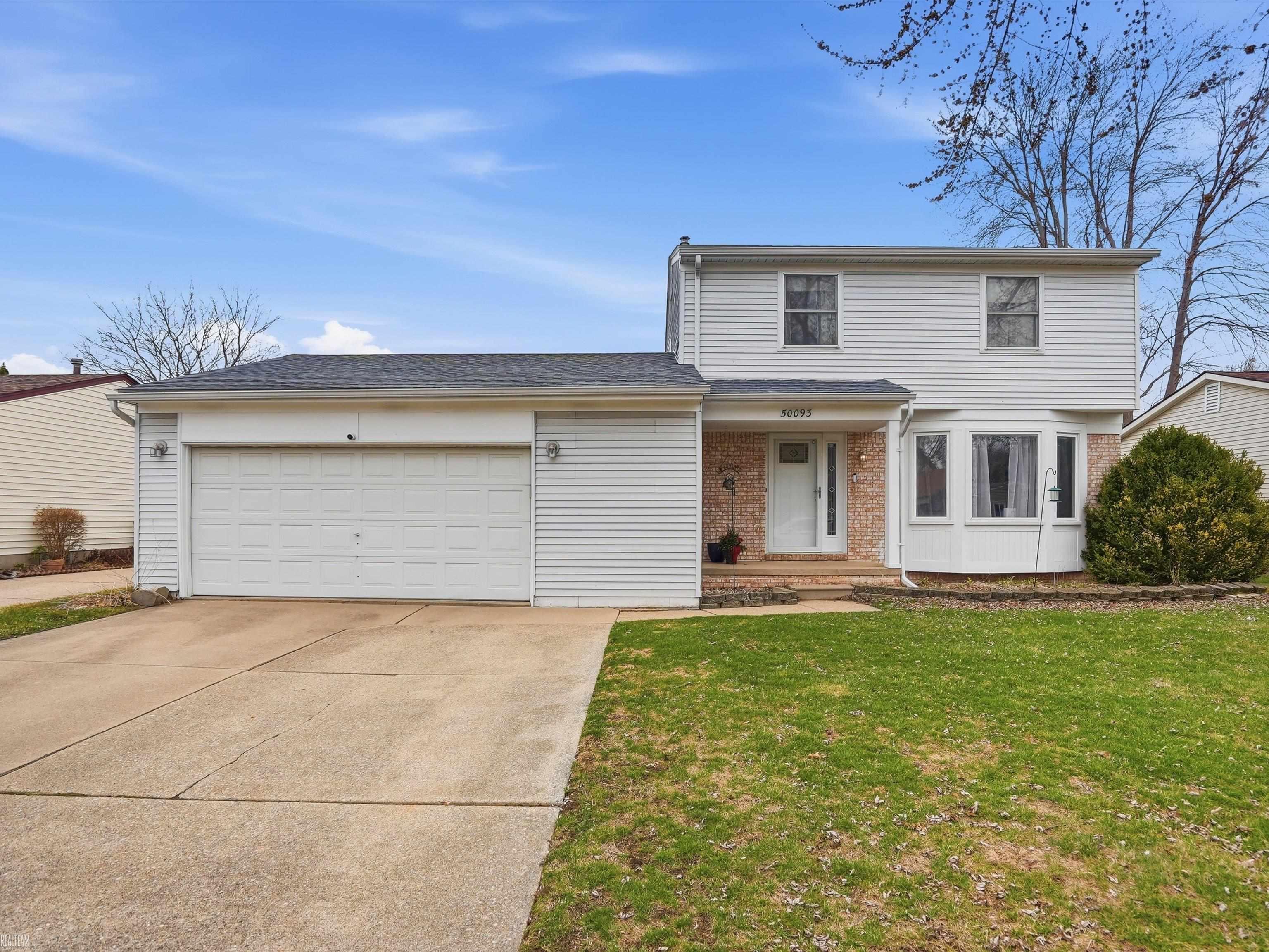 50093 Waterloo Chesterfield, MI 48047 - Photo 1 of 37