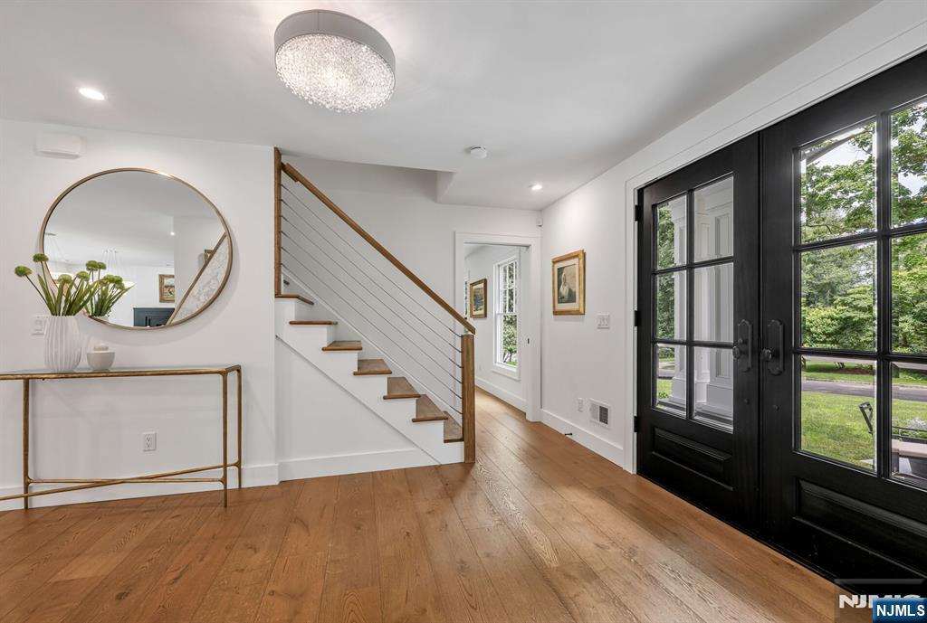 6 Butternut Road Allendale, NJ 07401 - Photo 4 of 47