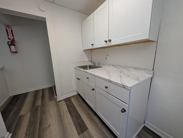 $1,300 | 6401 Ventnor Avenue, Unit 6, Ventnor City, NJ 08406