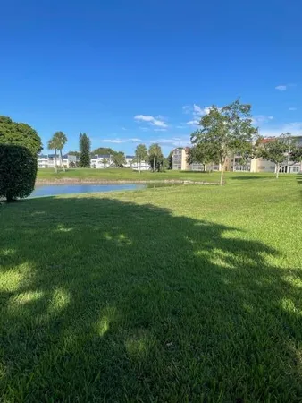 $1,600 | 1020 Country Club Drive, Unit 406, Margate, FL 33063