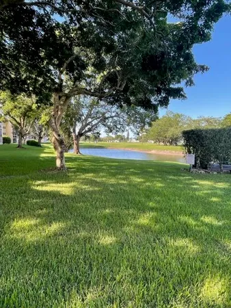 $1,600 | 1020 Country Club Drive, Unit 406, Margate, FL 33063