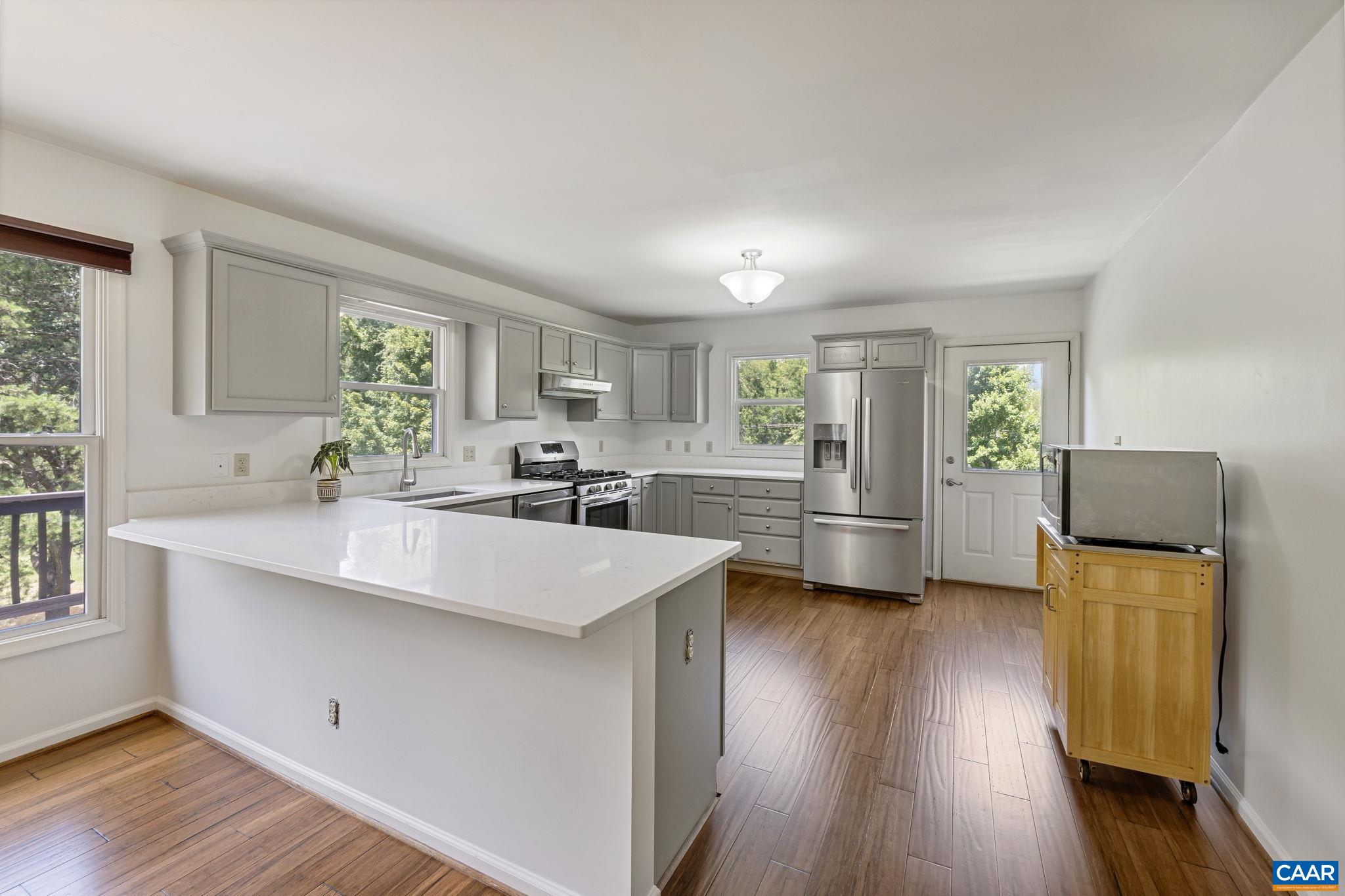 2517 Eastham Road Charlottesville, VA 22911 - Photo 7 of 47 Gallery Image 7