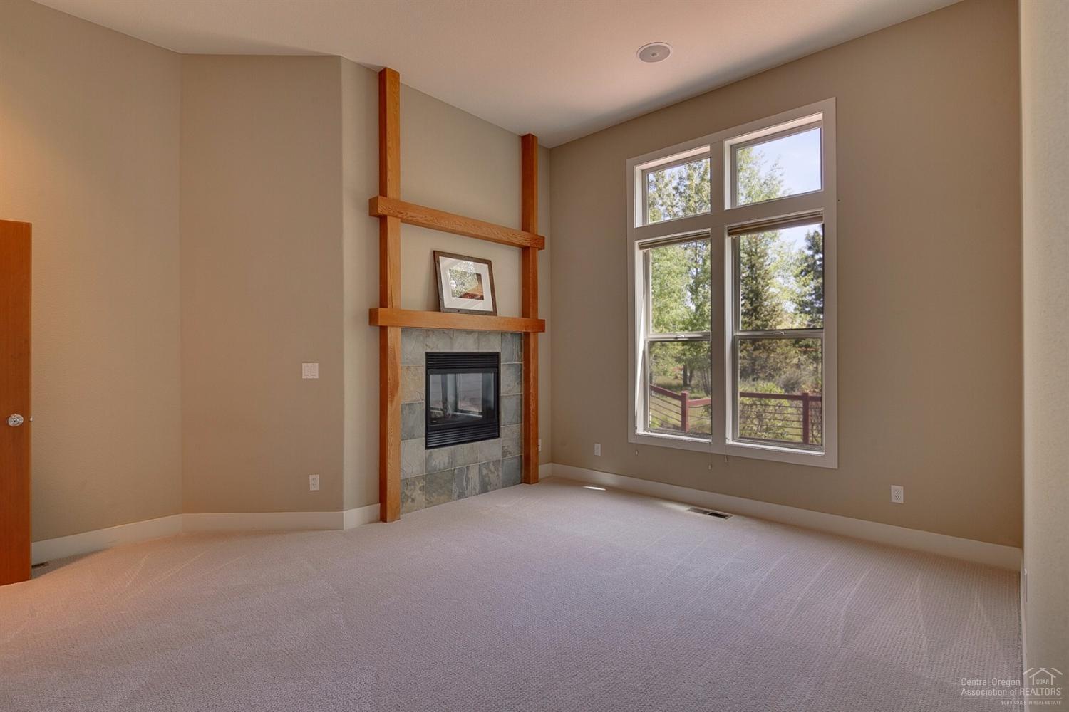 61830 Fall Creek Loop Bend, OR 97702 - Photo 13 of 25 Gallery Image 13