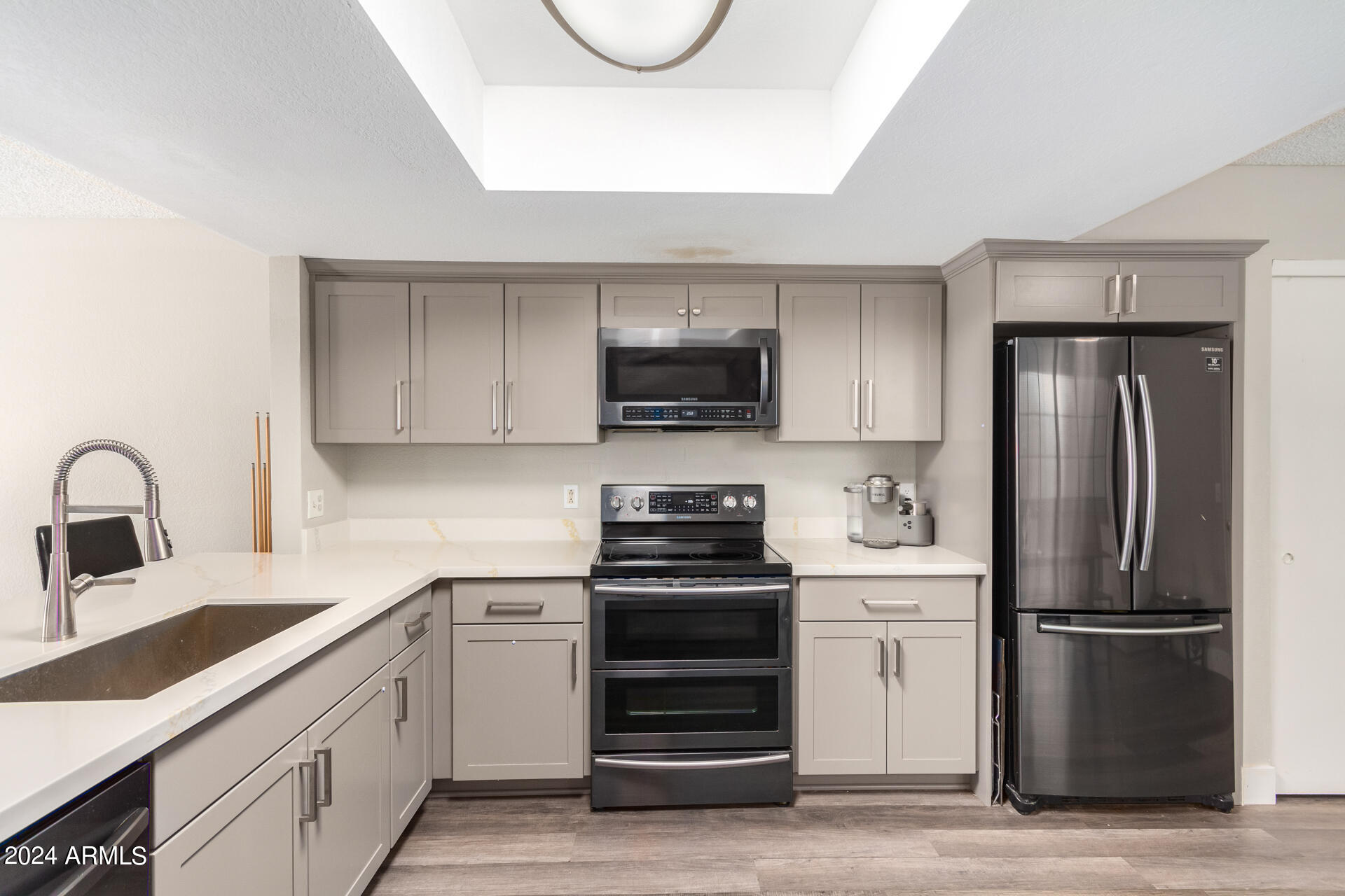 4267 East Agave Road Phoenix, AZ 85044 - Photo 8 of 11 New Kitchen