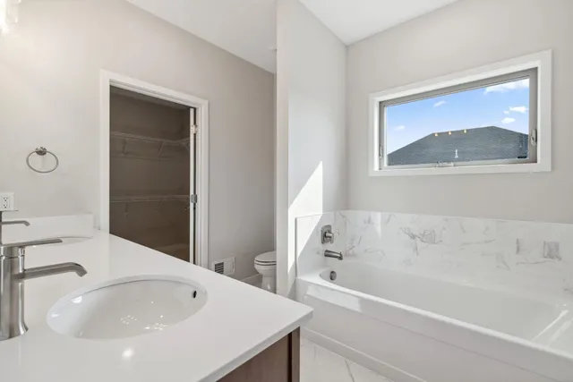 $645,000 | 17747 Ellsworth Drive, Lakeville, MN 55044