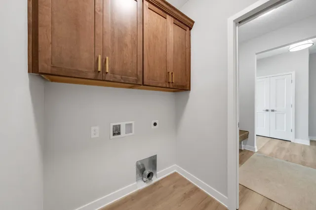 $645,000 | 17747 Ellsworth Drive, Lakeville, MN 55044