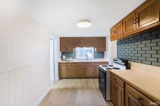 $179,000 | 10266 Glenwood Avenue, Osceola, IN 46561