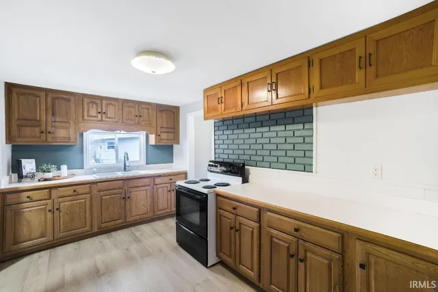 $179,000 | 10266 Glenwood Avenue, Osceola, IN 46561