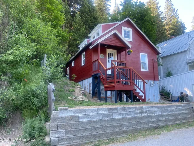 $199,900 | 118 Faye Street, Mullan, ID 83846