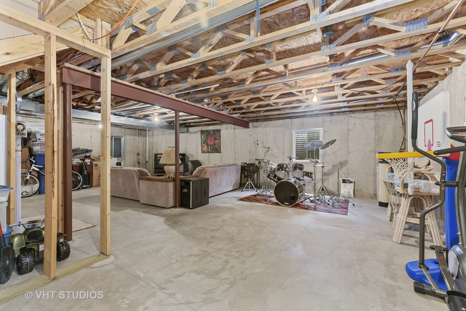 2621 Arbor Drive McHenry, IL 60050 - Photo 23 of 36 a view of a room with gym equipment