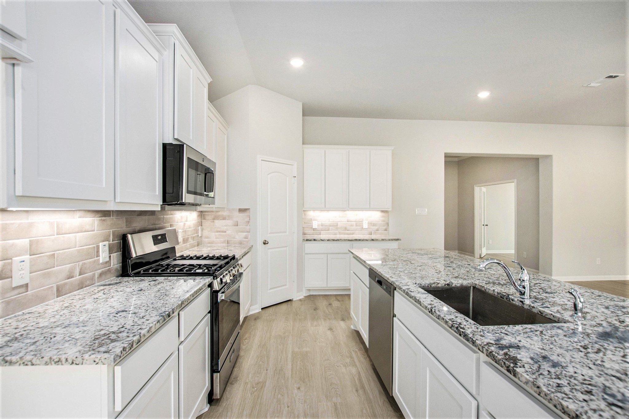 4337 Ellison Street Bay City, TX 77414 - Photo 20 of 34