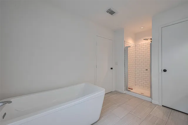 $3,795 | 3 Sandpebble Drive, The Woodlands, TX 77381