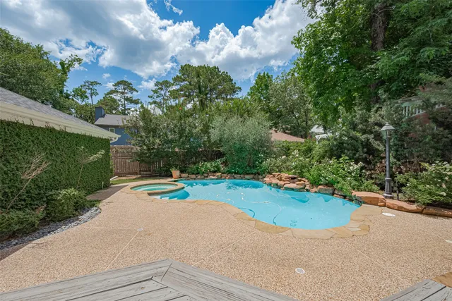 $3,795 | 3 Sandpebble Drive, The Woodlands, TX 77381