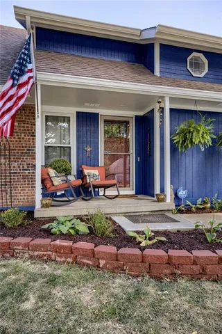 $420,000 | 129 Crestview Court, Lansing, KS 66043