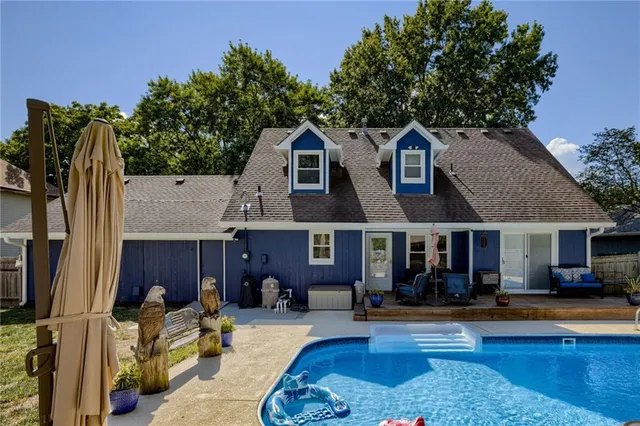 $420,000 | 129 Crestview Court, Lansing, KS 66043