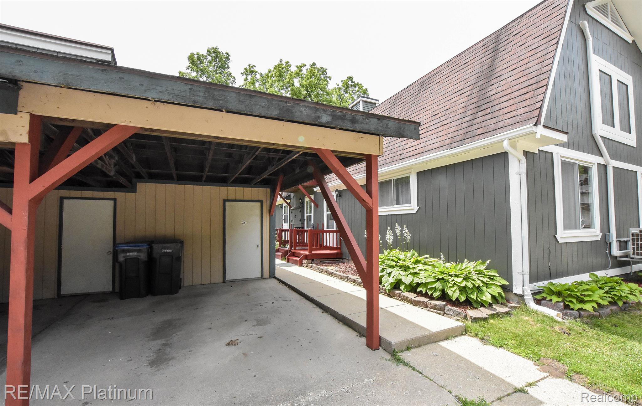 411 Fowler Street, Unit 2 Howell, MI 48843 - Photo 5 of 30 Gallery Image 5