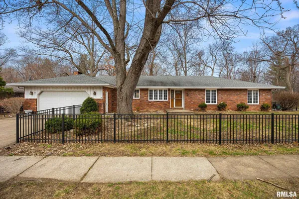 $310,000 | 85 Hickory Ridge Court, Morton, IL 61550