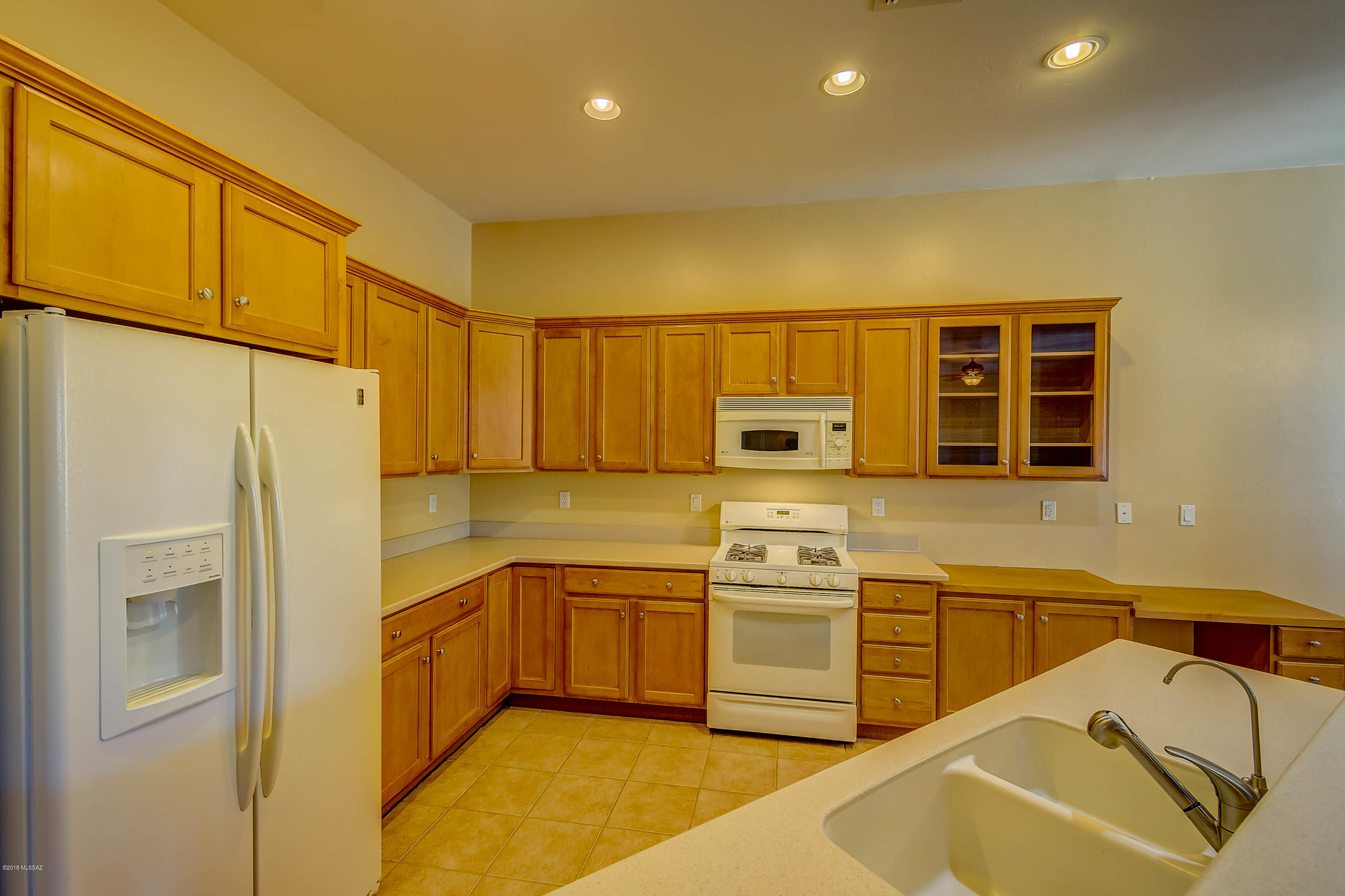 7995 North Rondure Loop Tucson, AZ 85743 - Photo 3 of 29