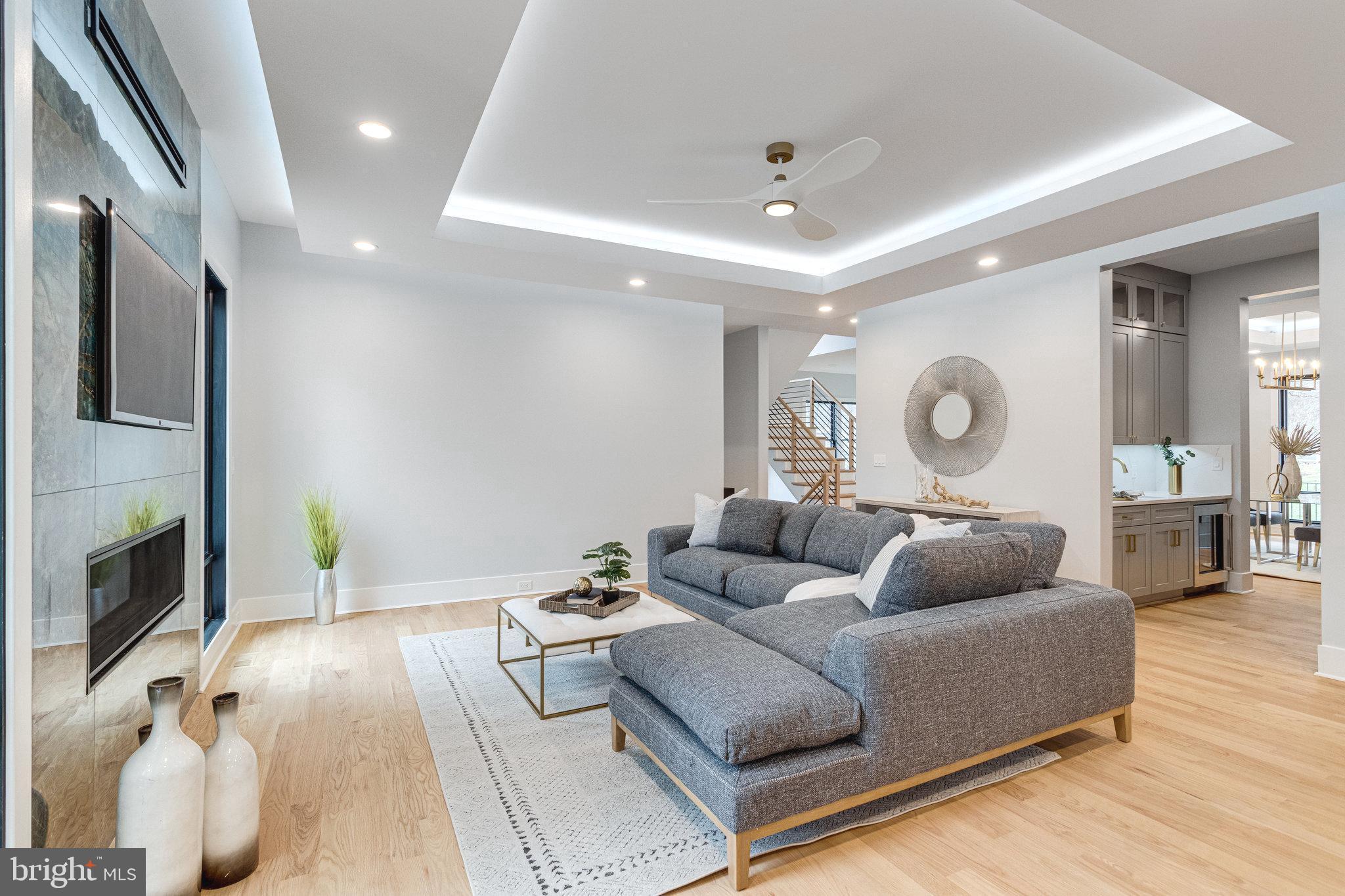 1952 Foxhall Road McLean, VA 22101 - Photo 16 of 99 Coffered ceiling at family room