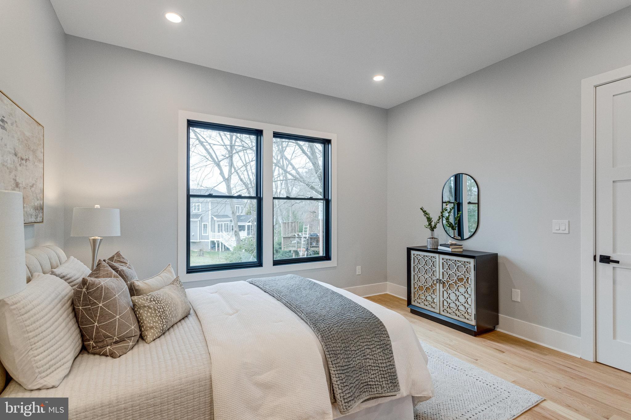 1952 Foxhall Road McLean, VA 22101 - Photo 36 of 99 Main level bedroom