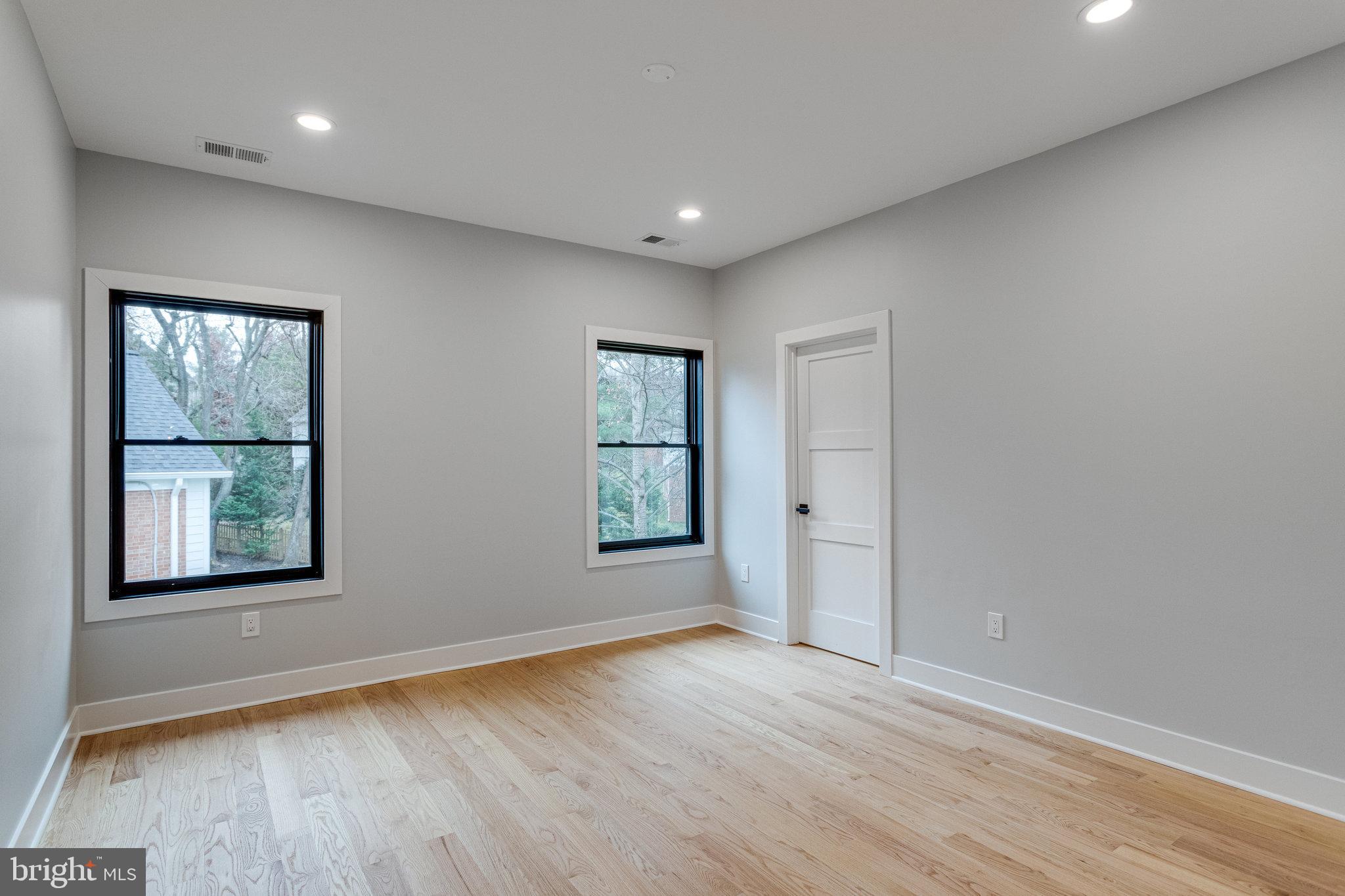 1952 Foxhall Road McLean, VA 22101 - Photo 62 of 99 Bedroom