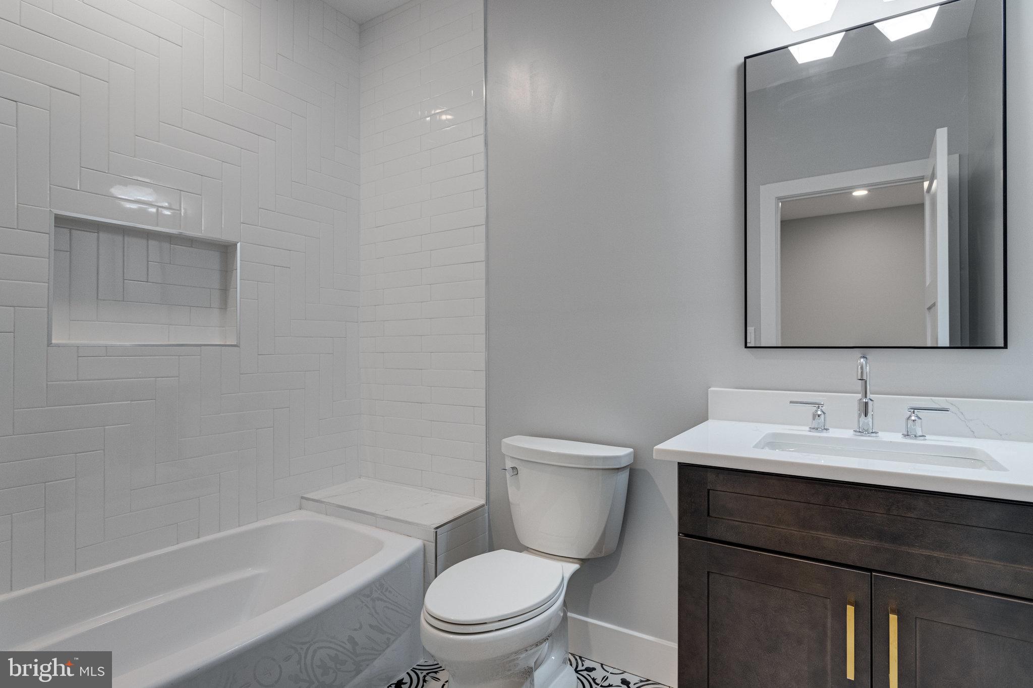 1952 Foxhall Road McLean, VA 22101 - Photo 63 of 99 Bedroom with bathroom