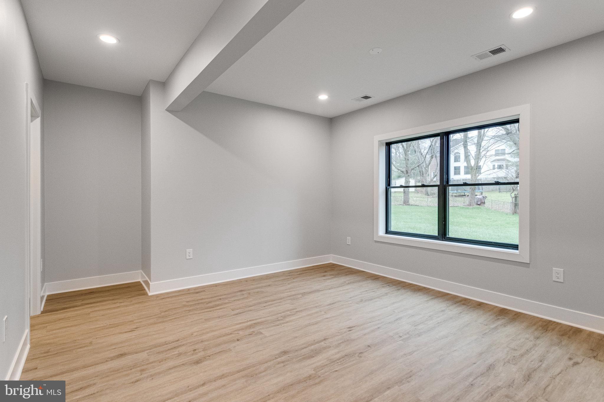 1952 Foxhall Road McLean, VA 22101 - Photo 81 of 99 basement bedroom with bathroom