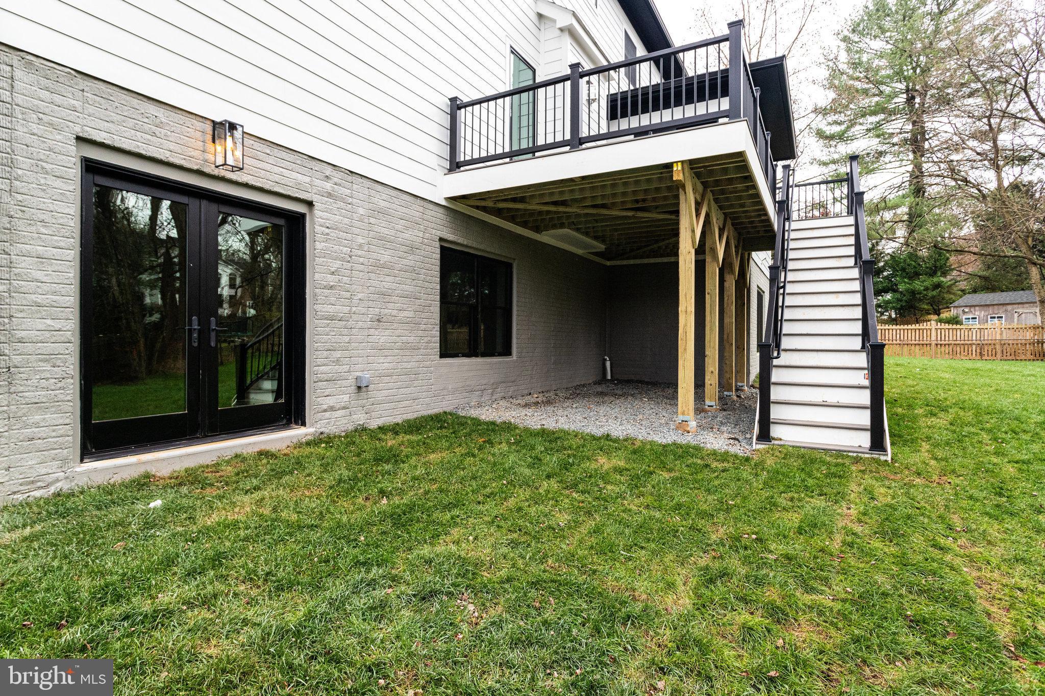 1952 Foxhall Road McLean, VA 22101 - Photo 92 of 99 Backyard