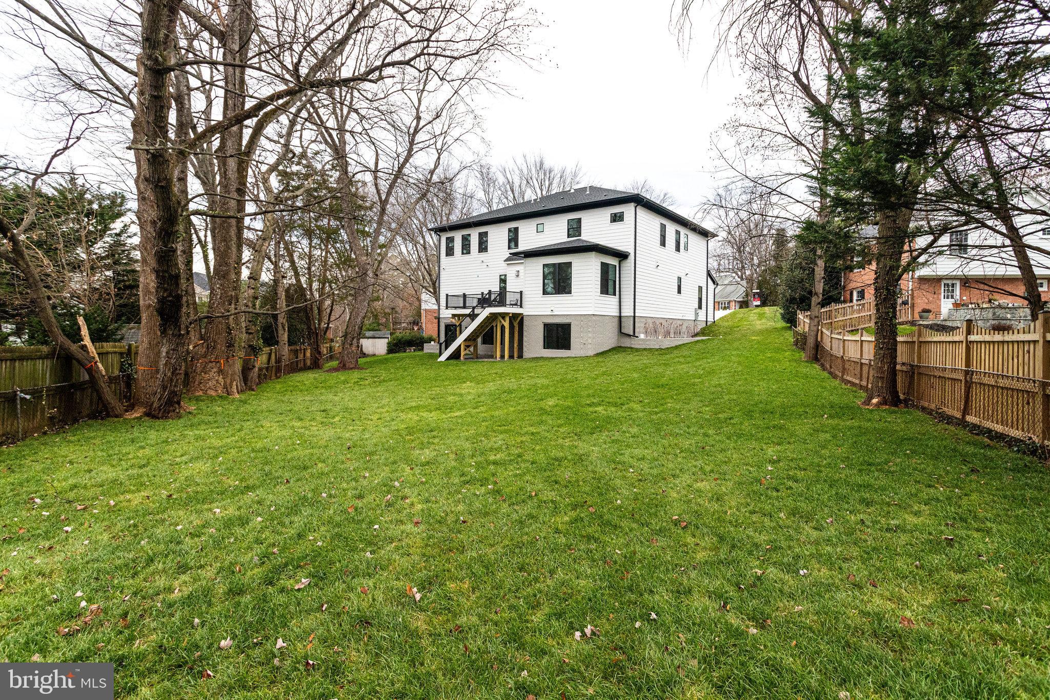 1952 Foxhall Road McLean, VA 22101 - Photo 93 of 99 backyard