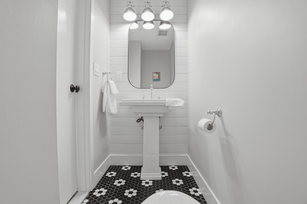 55 Summersea Road Mashpee, MA 02649 - Photo 13 of 41 Gallery Image 13