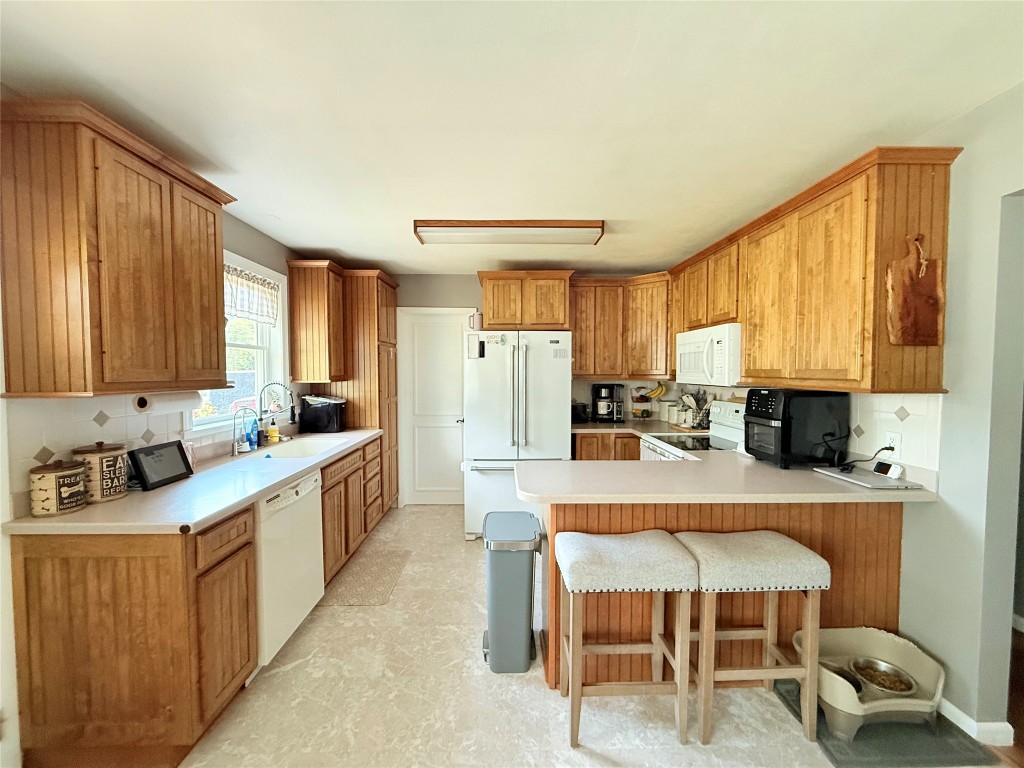 34 Lewis Road Binghamton, NY 13905 - Photo 8 of 30 Gallery Image 8