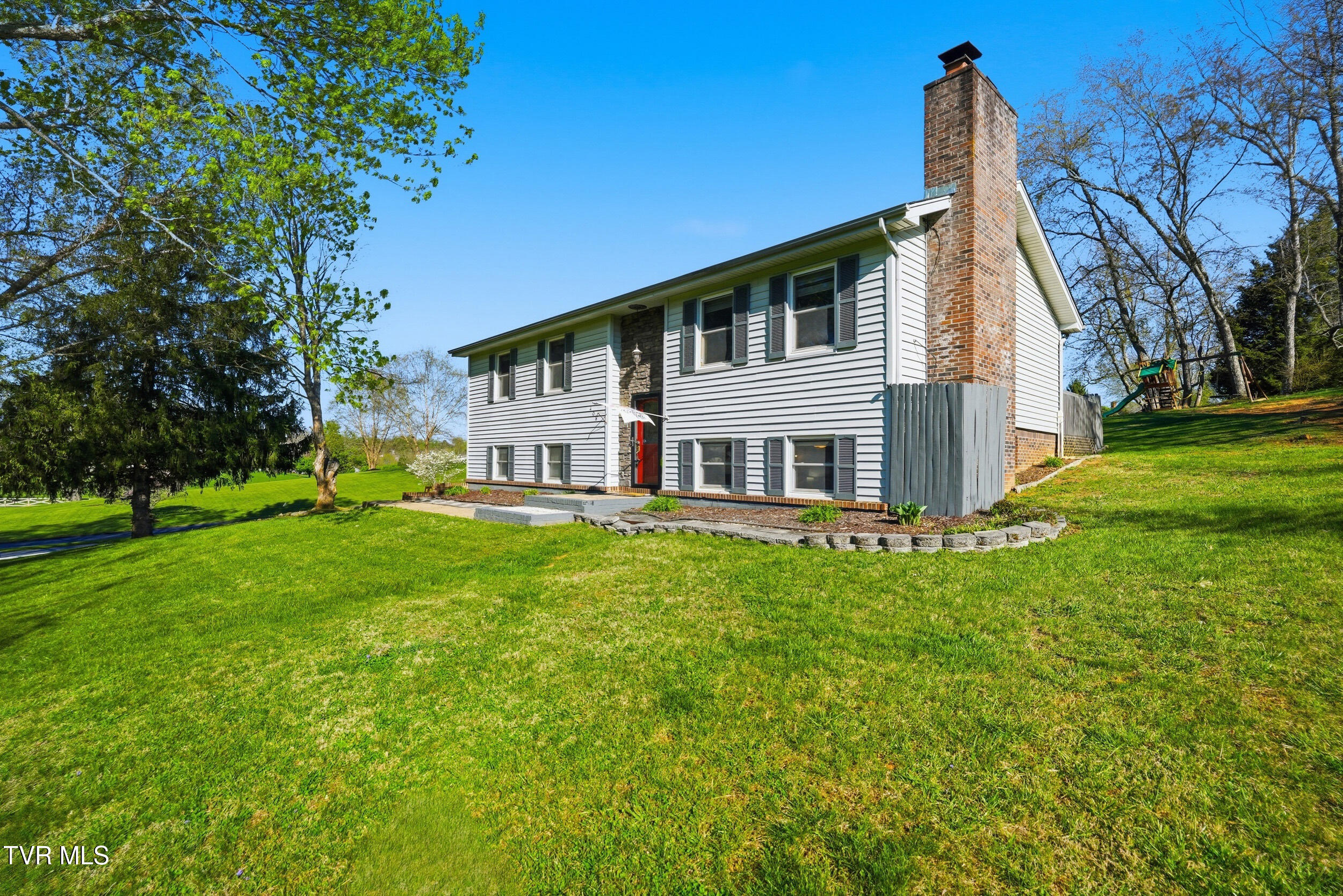 408 Gaffney Road Bristol, TN 37620 - Photo 3 of 50 3_408 gaffney rd-19