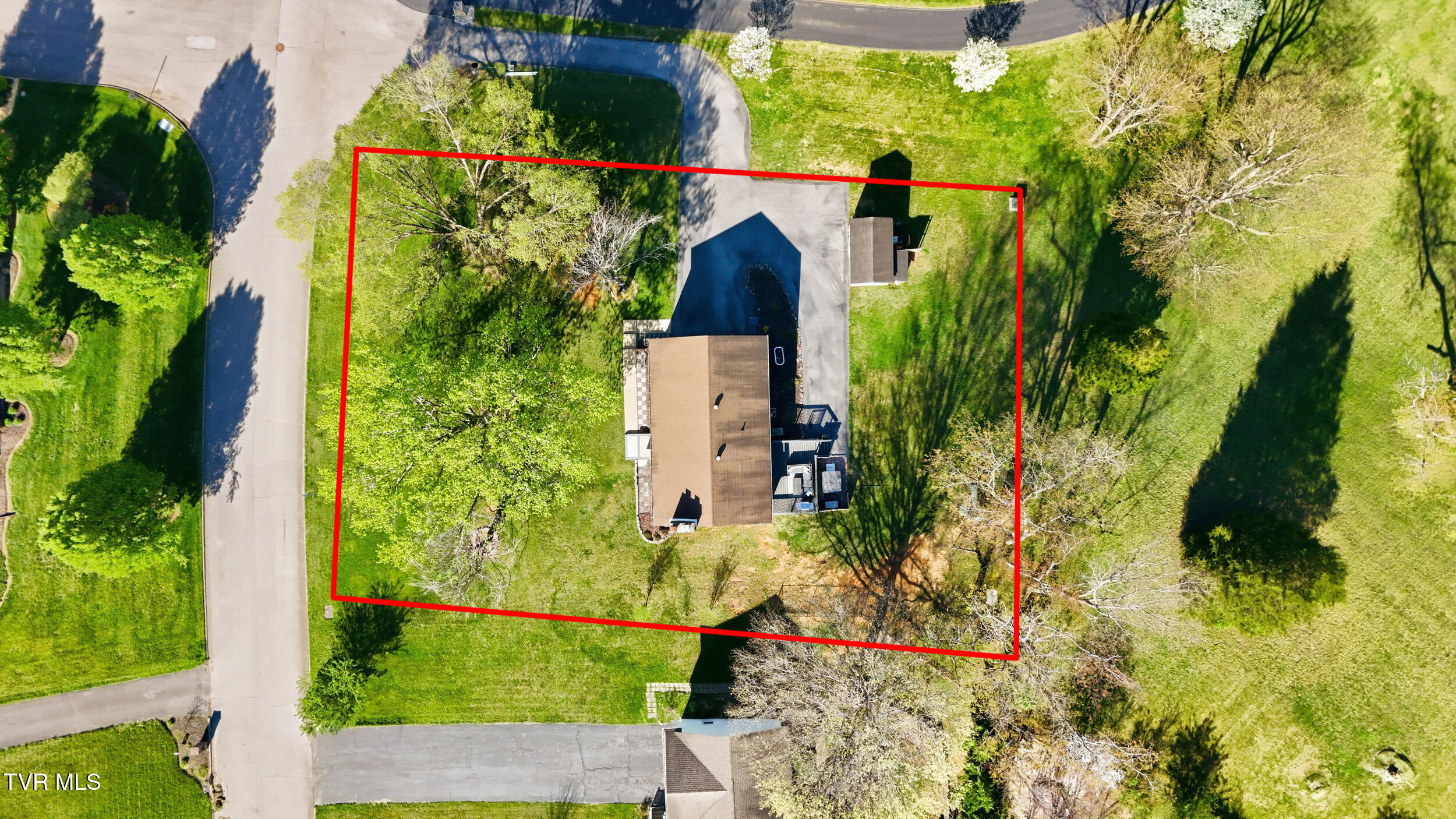 408 Gaffney Road Bristol, TN 37620 - Photo 41 of 50 48_408 gaffney rd-8