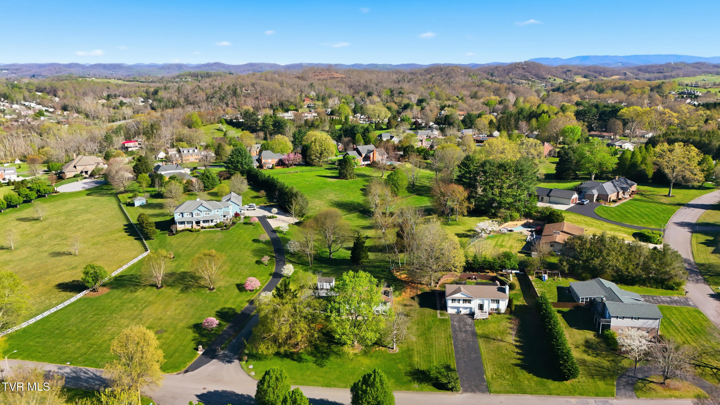 408 Gaffney Road Bristol, TN 37620 - Photo 45 of 50 44_408 gaffney rd-3