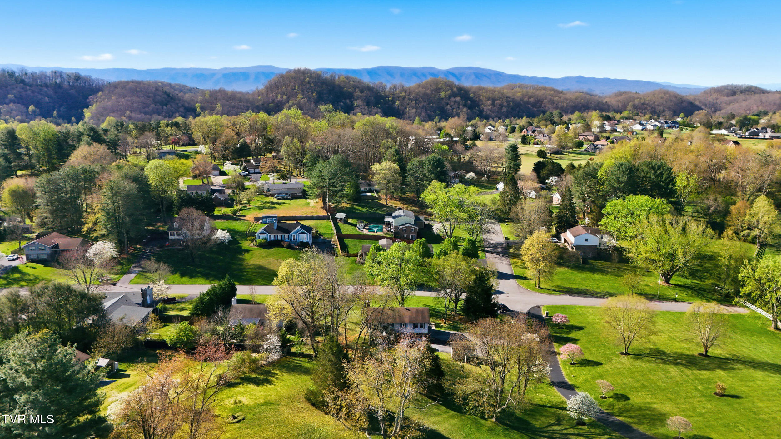 408 Gaffney Road Bristol, TN 37620 - Photo 47 of 50 46_408 gaffney rd-6
