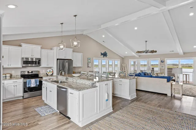 $2,150,000 | 916 Bumblebee Lane, Topsail Beach, NC 28445