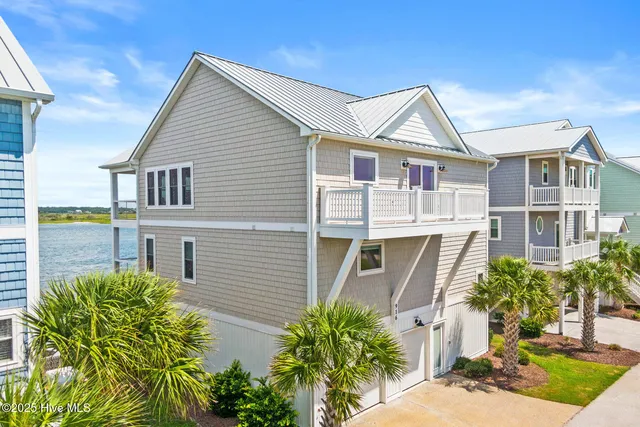 $2,150,000 | 916 Bumblebee Lane, Topsail Beach, NC 28445