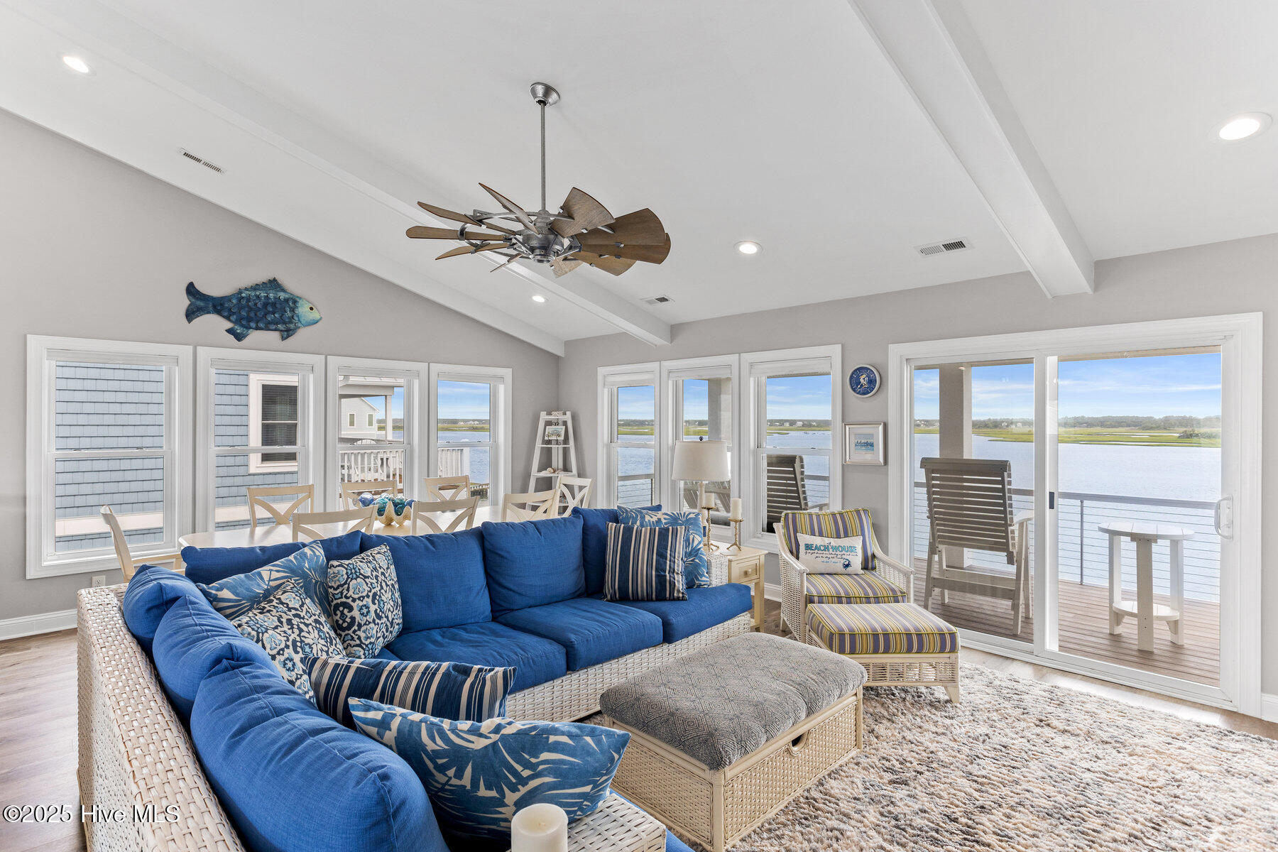 916 Bumblebee Lane Topsail Beach, NC 28445 - Photo 4 of 72 004_916_bumble_bee_lane-04_345