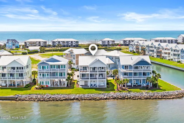 $2,150,000 | 916 Bumblebee Lane, Topsail Beach, NC 28445