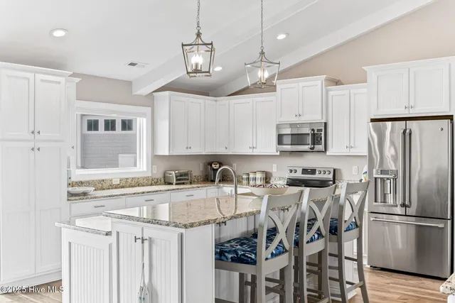 $2,150,000 | 916 Bumblebee Lane, Topsail Beach, NC 28445