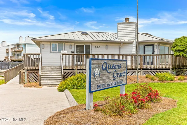 $2,150,000 | 916 Bumblebee Lane, Topsail Beach, NC 28445