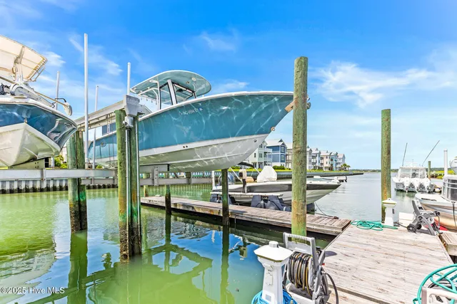 $2,150,000 | 916 Bumblebee Lane, Topsail Beach, NC 28445
