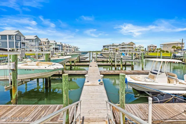 $2,150,000 | 916 Bumblebee Lane, Topsail Beach, NC 28445