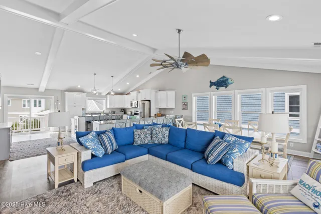 $2,150,000 | 916 Bumblebee Lane, Topsail Beach, NC 28445